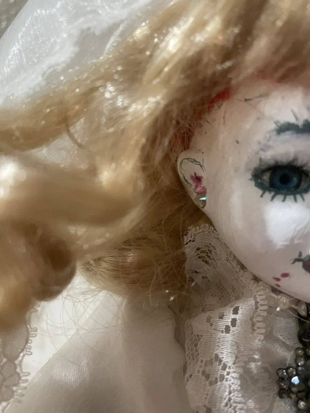 Bride PORCELAIN HORROR DOLL HAUNTED HANDPAINTED SPOOKY GHOSTLY EERIE UNEARTHLY